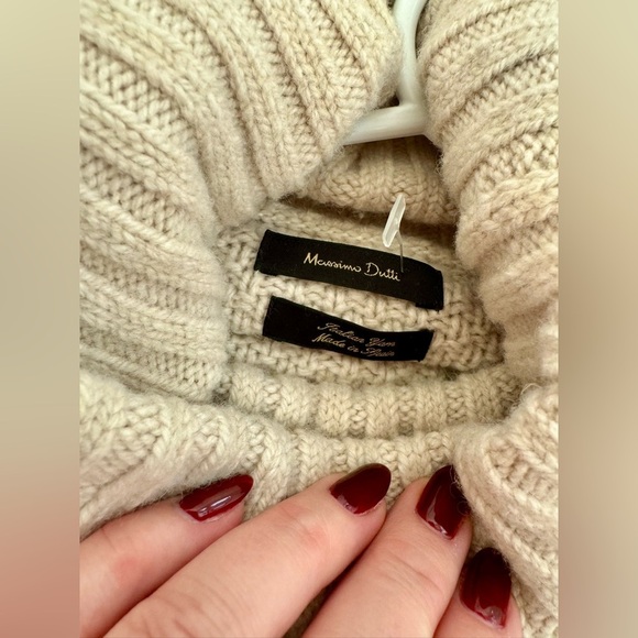 MASSIMO DUTTI beige wool turtleneck sweater (S) - Picture 4 of 8